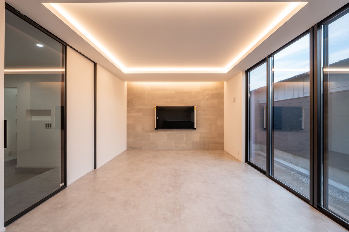 Moderne Decken- und Lichtgestaltung